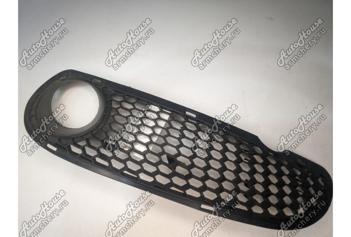 Решетка бампера правая Chery QQ6 [1.1 16V 5MT лифтбэк]