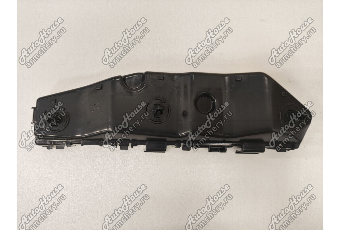 Кронштейн бампера переднего правый Lifan Solano 2 (650) [1.8 16V CVT седан]