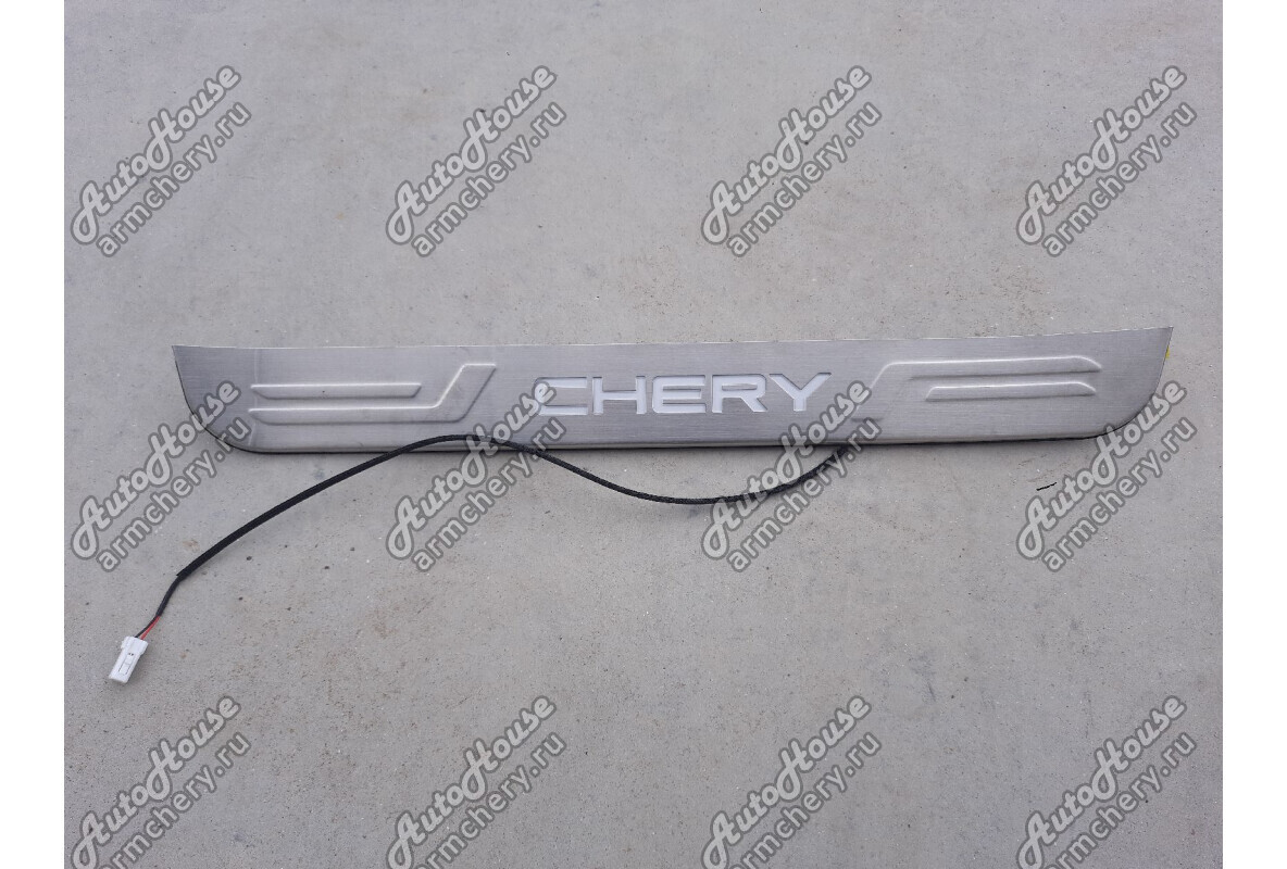 Накладка порога передняя левая Chery Tiggo 5 (2014-2016) [2.0 16V CVT внедорожник]