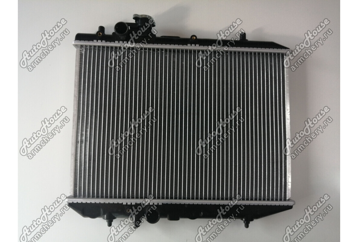 Радиатор охлаждения Lifan Smily (320) [1.3 16V 5MT хетчбэк]