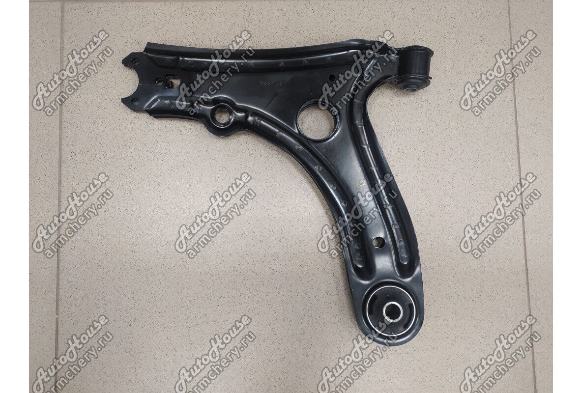 Рычаг передней подвески левый/правый Chery Amulet [1.5 16V 5MT лифтбэк]