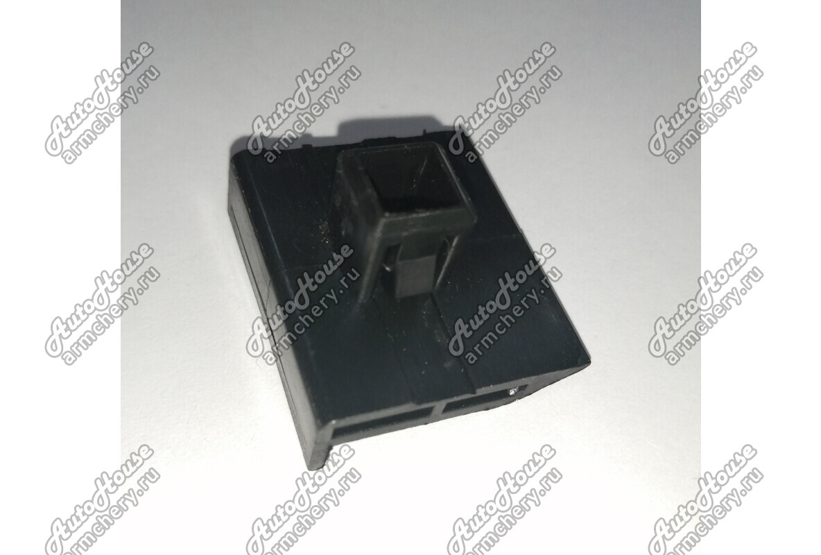 Клипса Chery Fora [2.0 16V 5MT седан]