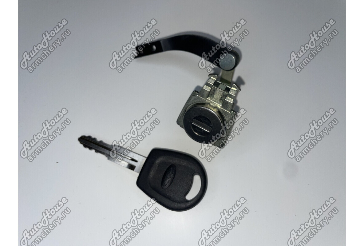 Личинка замка двери передней правой + ключ Chery Fora [2.0 16V 5MT седан]