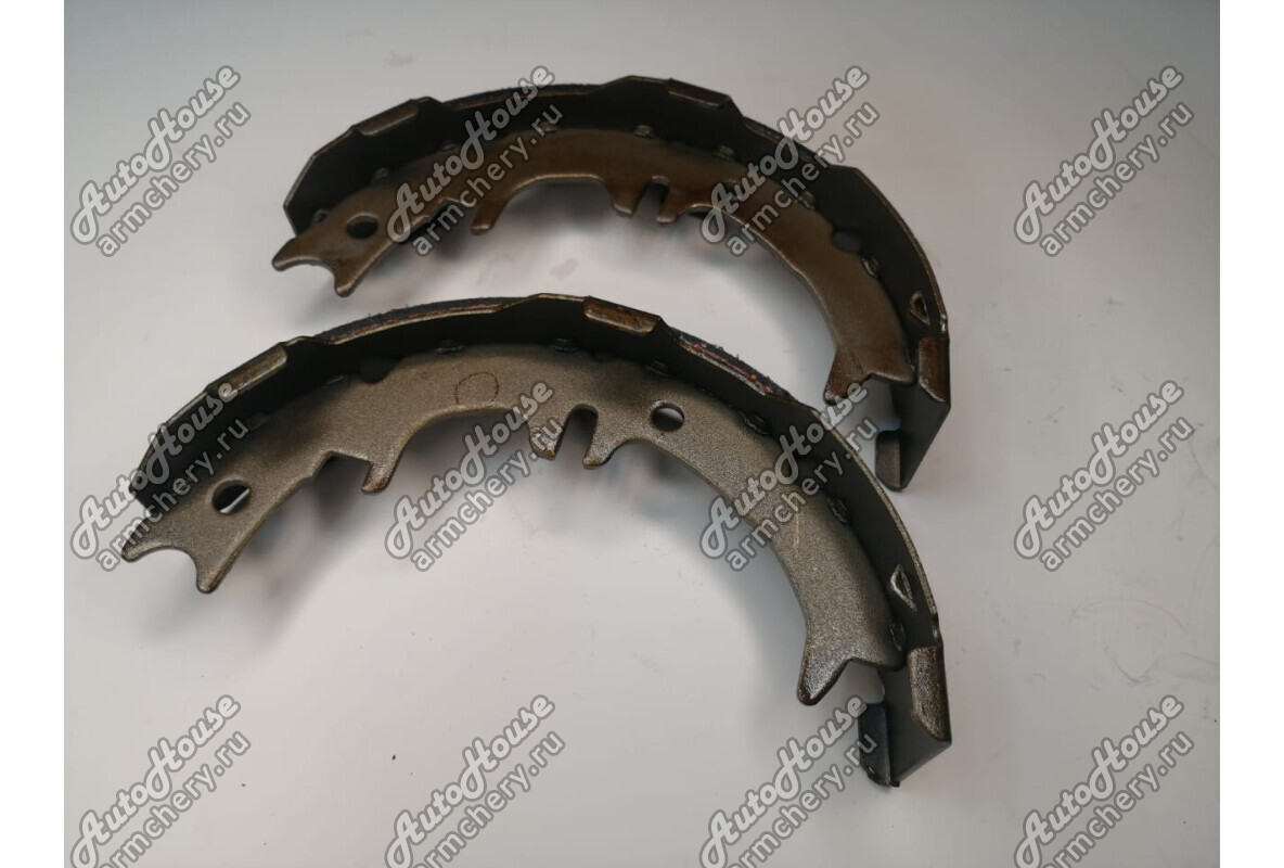 Колодки ручного тормоза (2шт) Chery Tiggo [2.0 16V 5MT внедорожник 4X2]