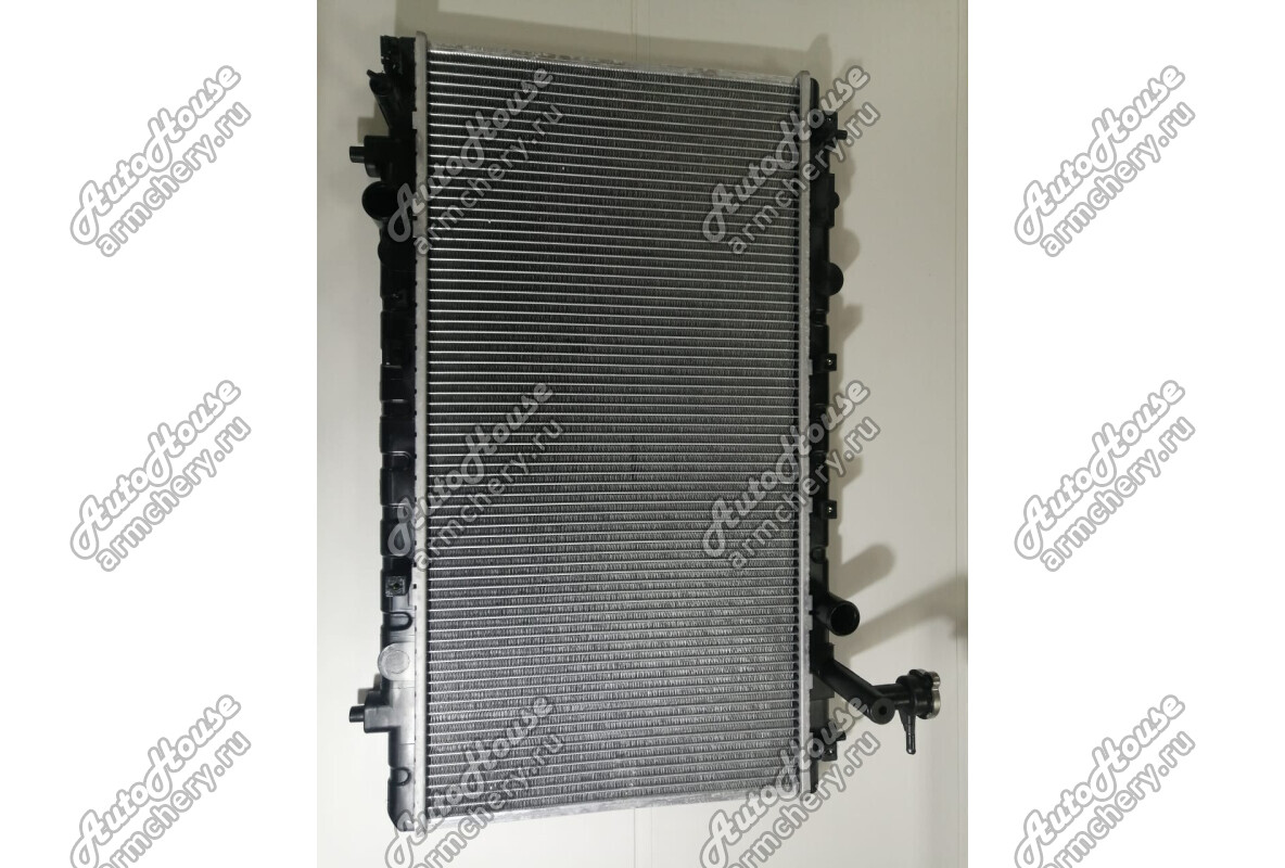 Радиатор охлаждения Chery Tiggo [2.4 16V 5MT внедорожник 4X4]