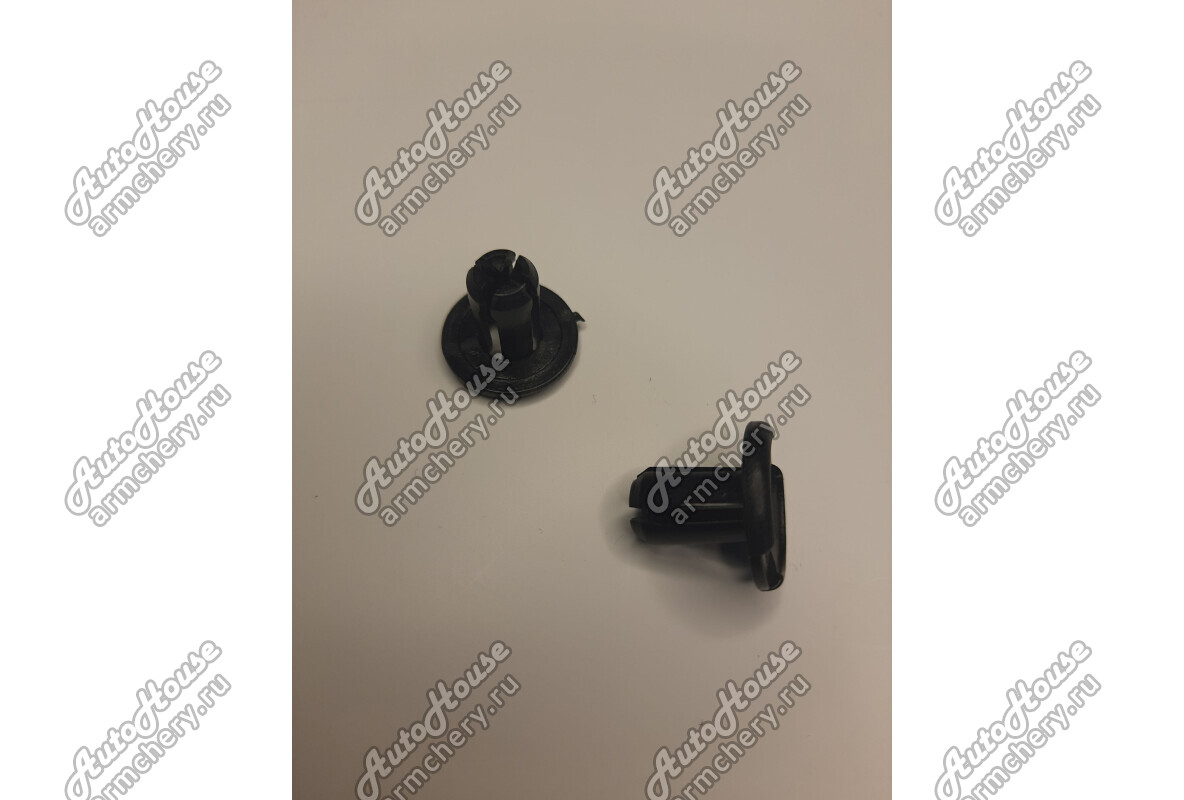 Клипса заднего бампера центральной части Chery Tiggo [2.0 16V 5MT внедорожник 4X2]