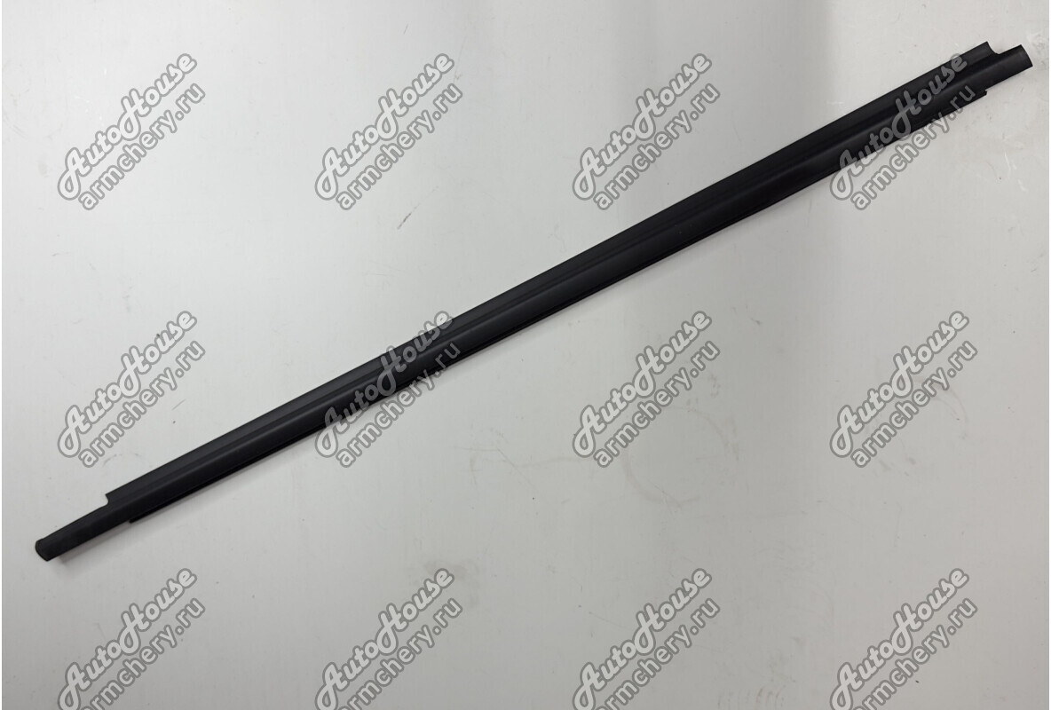 Уплотнитель двери задней правой (наружный) Chery Tiggo [2.0 16V 5MT внедорожник 4X2]