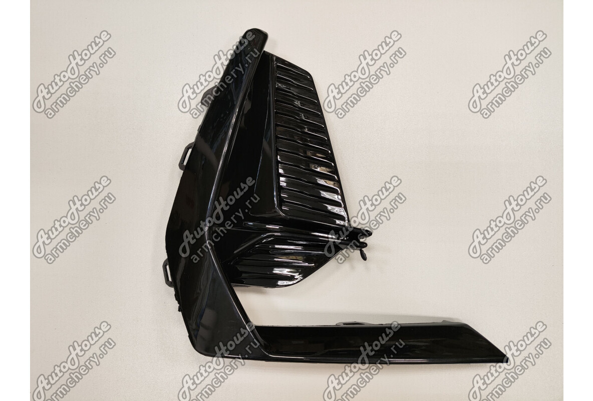 Решетка фары противотуманной правой Chery Arrizo 8 [1.6 16V 7AMT седан Turbo]