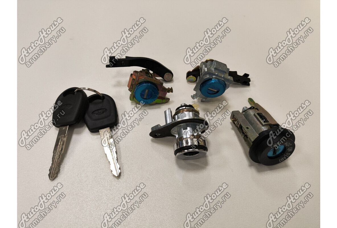Комплект ключей и личинок Chery Fora [2.0 16V 5MT седан]