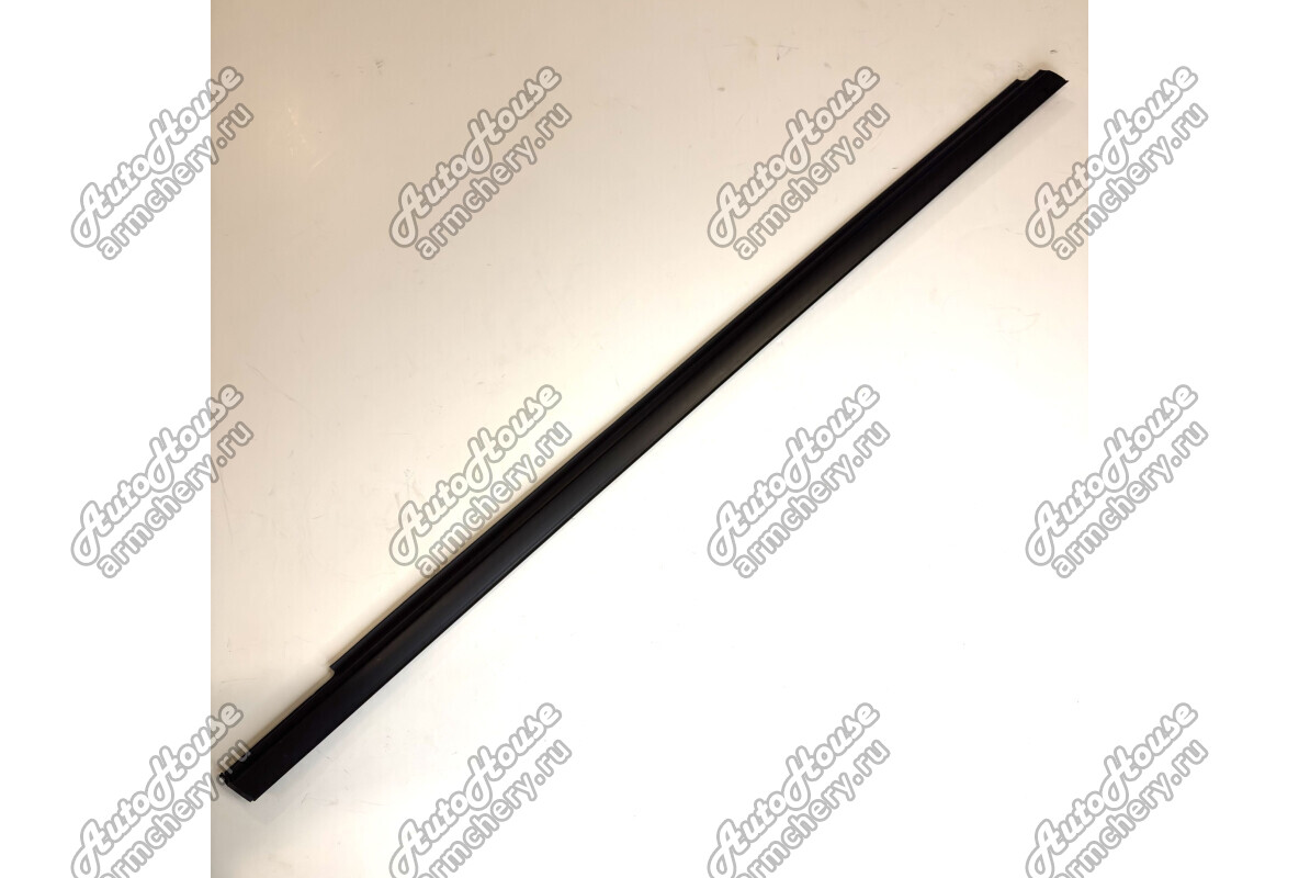 Уплотнитель стекла двери передней правой (бархотка) Chery QQ [0.8 12V 5MT хетчбэк]