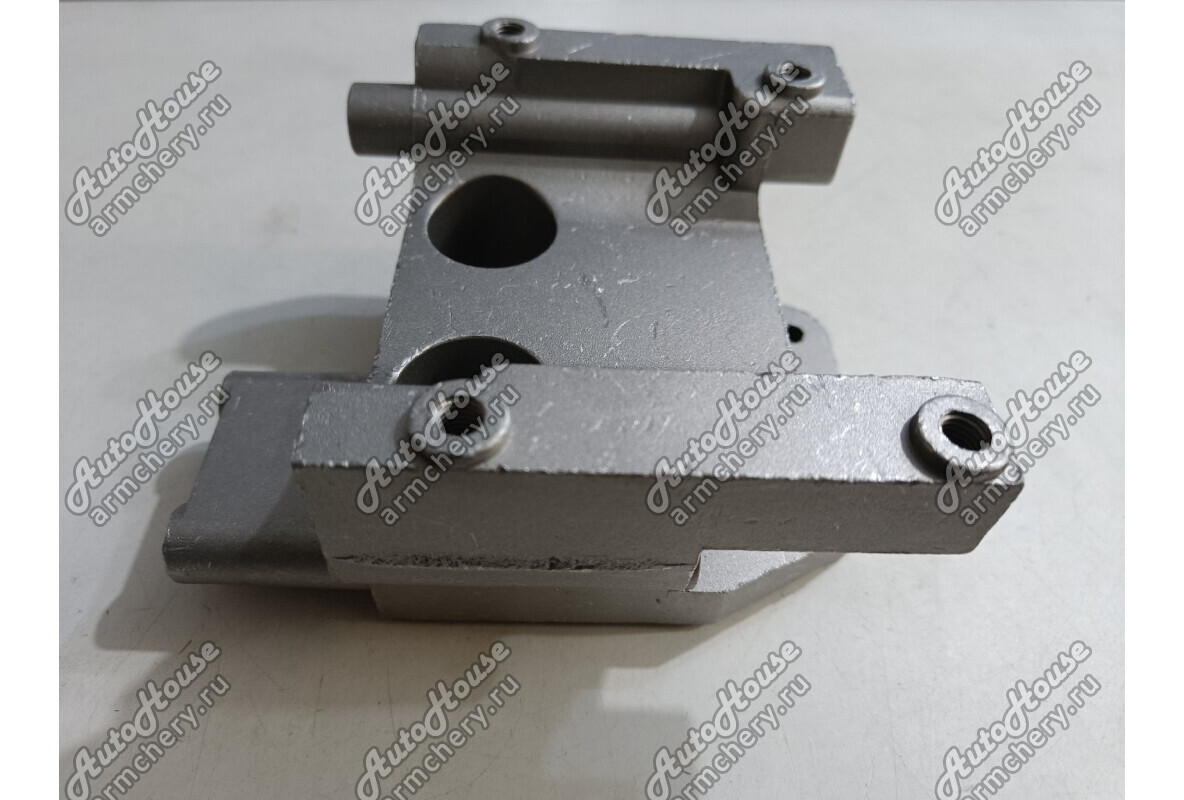 Кронштейн компрессора кондиционера CHERY Vortex Estina [1.6 16V 5MT седан]