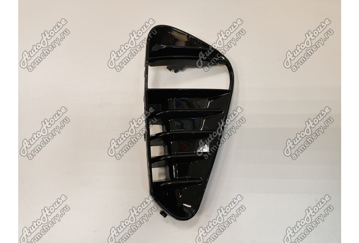 Накладка фары противотуманной правой Geely Coolray [1.5 12V 7AMT внедорожник]