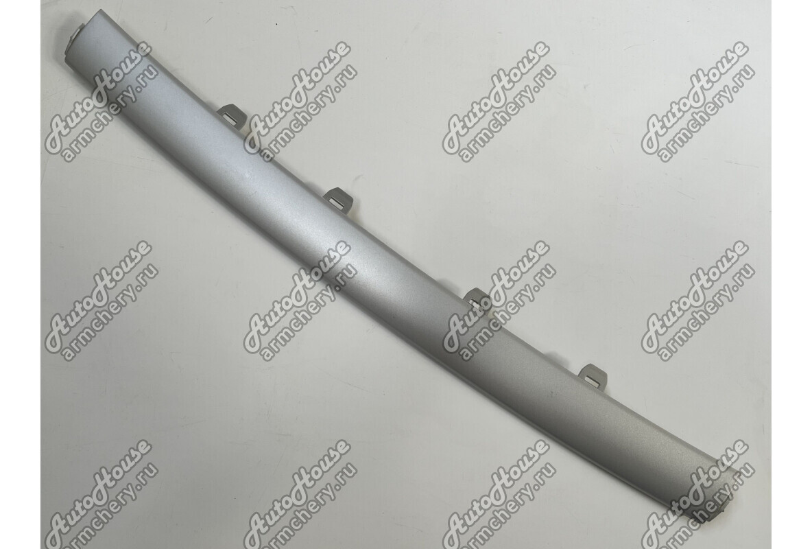 Молдинг бампера переднего центральный верхний (хром) Haval M6 [1.5 16V 7AMT внедорожник Turbo ]