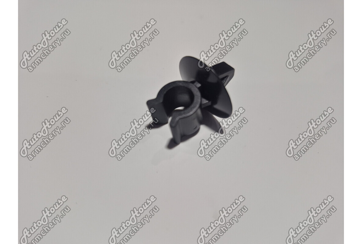 Клипса упора капота JAC J7 [1.5 16V 6MT лифтбэк Turbo]